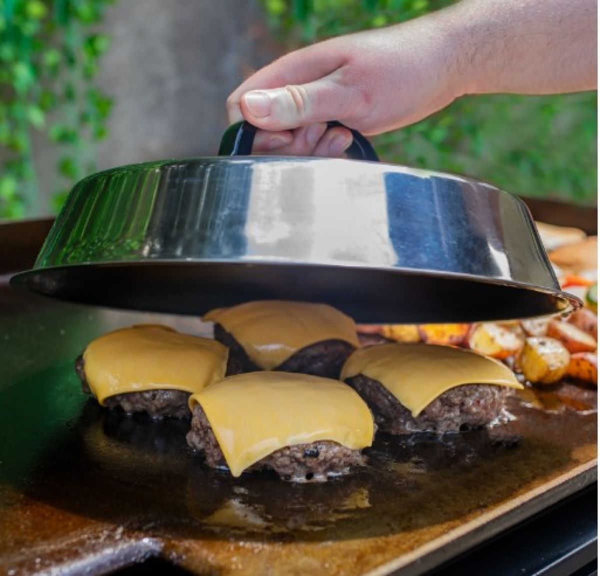 CHAR-GRILLER® Flat Iron™ Melting Dome